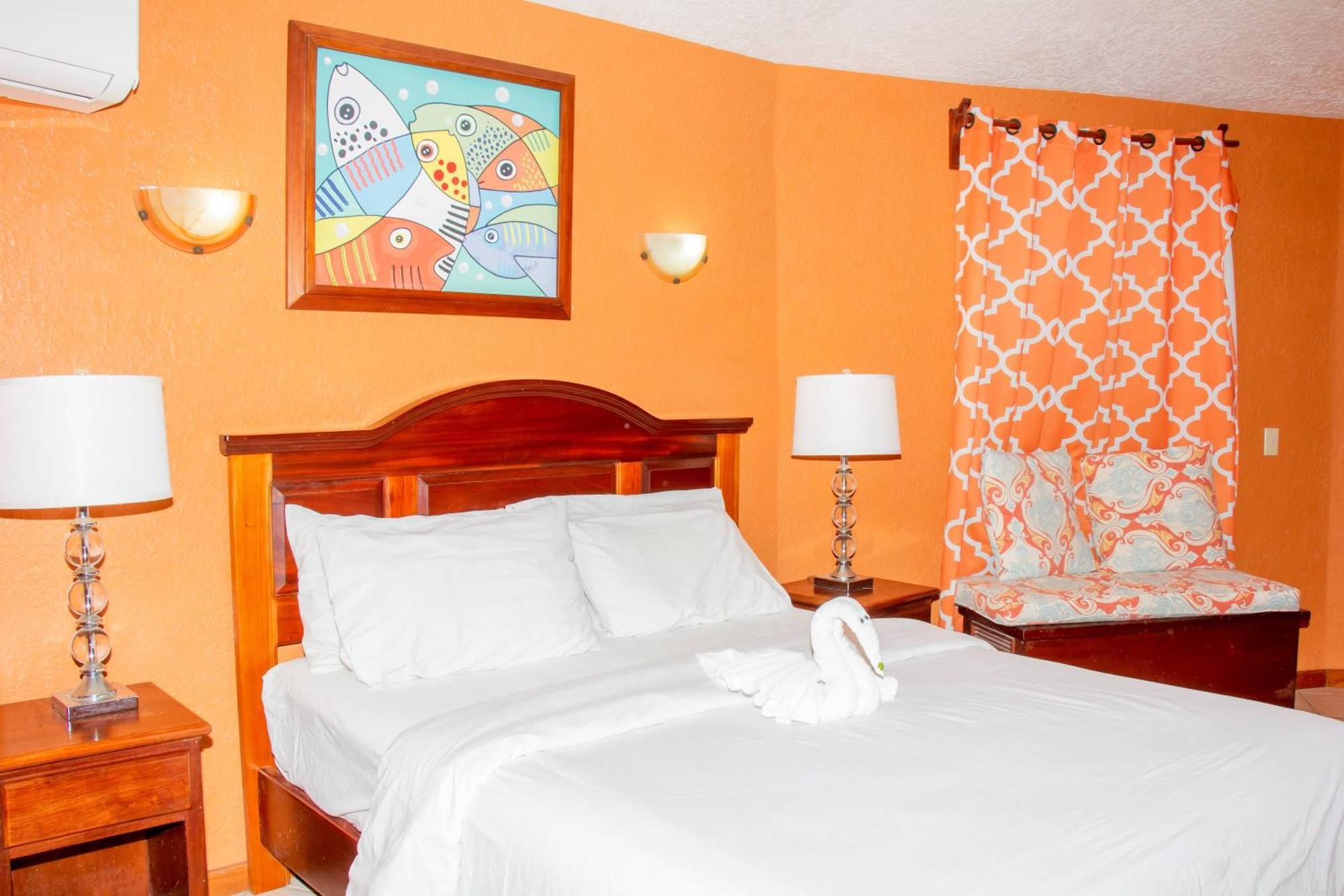 White Sands Cove San Pedro  Rum bild
